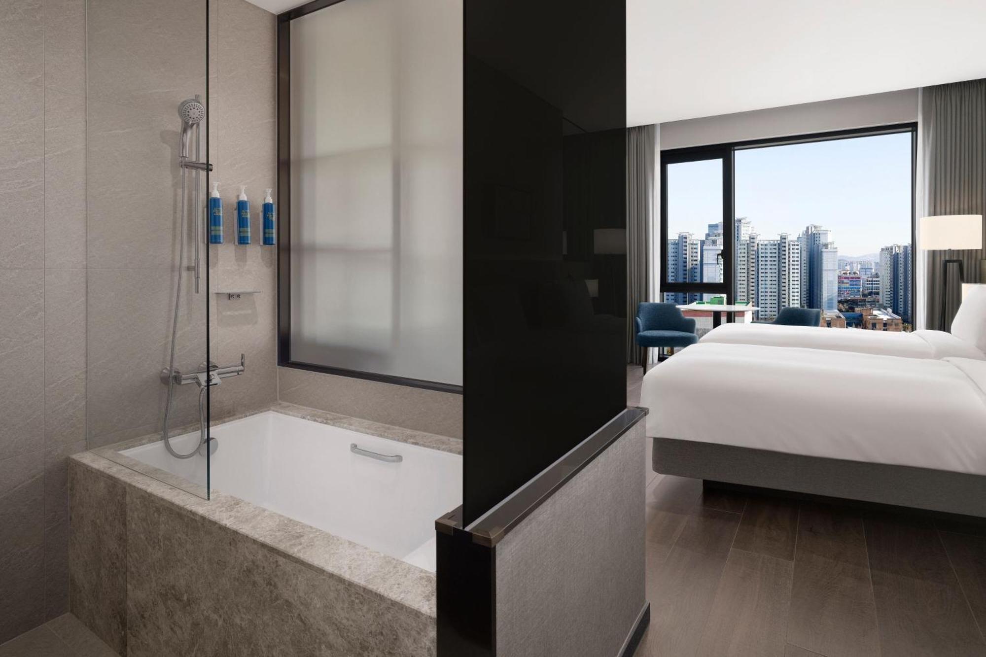 Four Points By Sheraton Suwon Esterno foto
